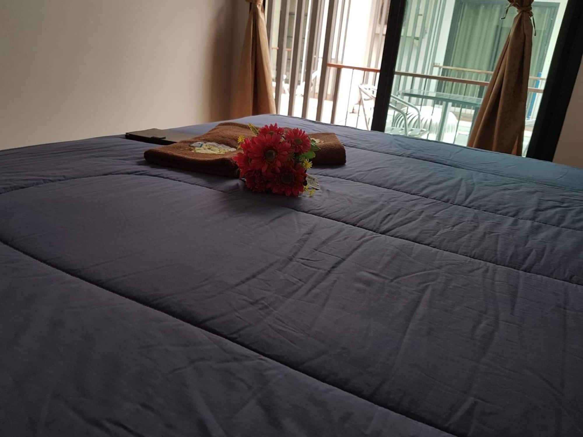 Amaretto Hostel Surat Thani Exterior photo