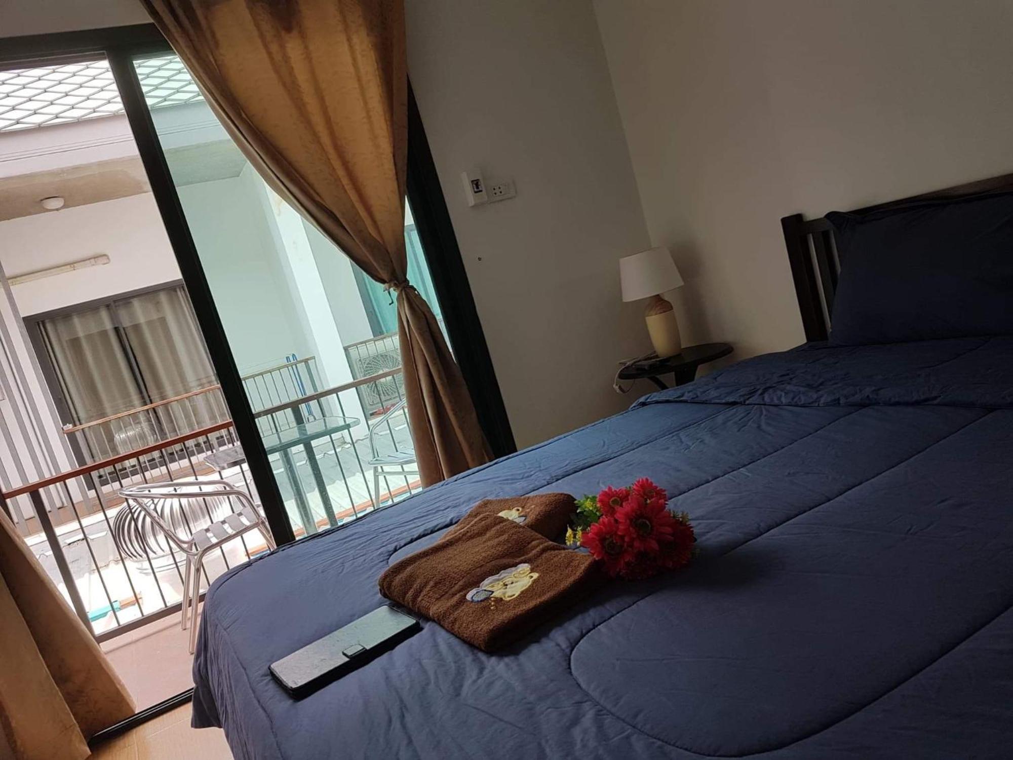 Amaretto Hostel Surat Thani Exterior photo