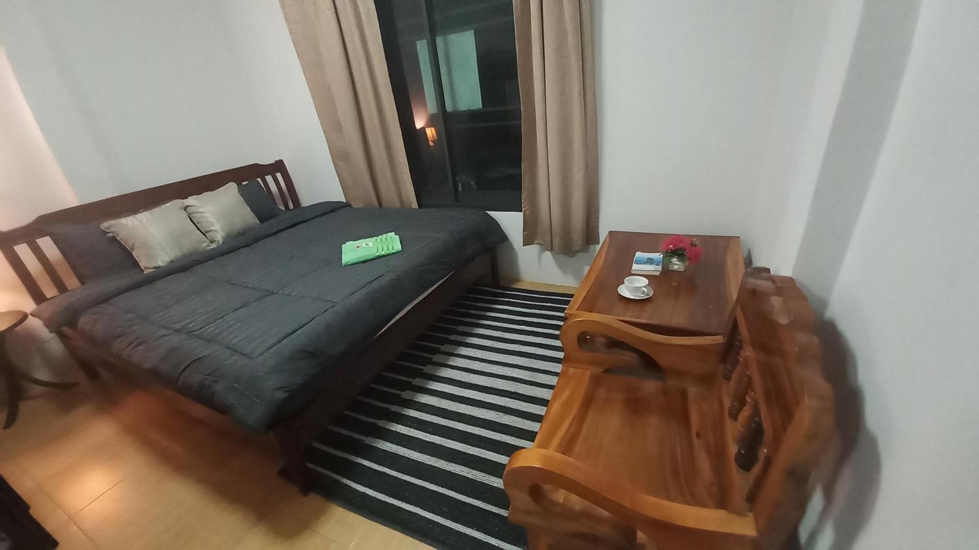 Amaretto Hostel Surat Thani Exterior photo