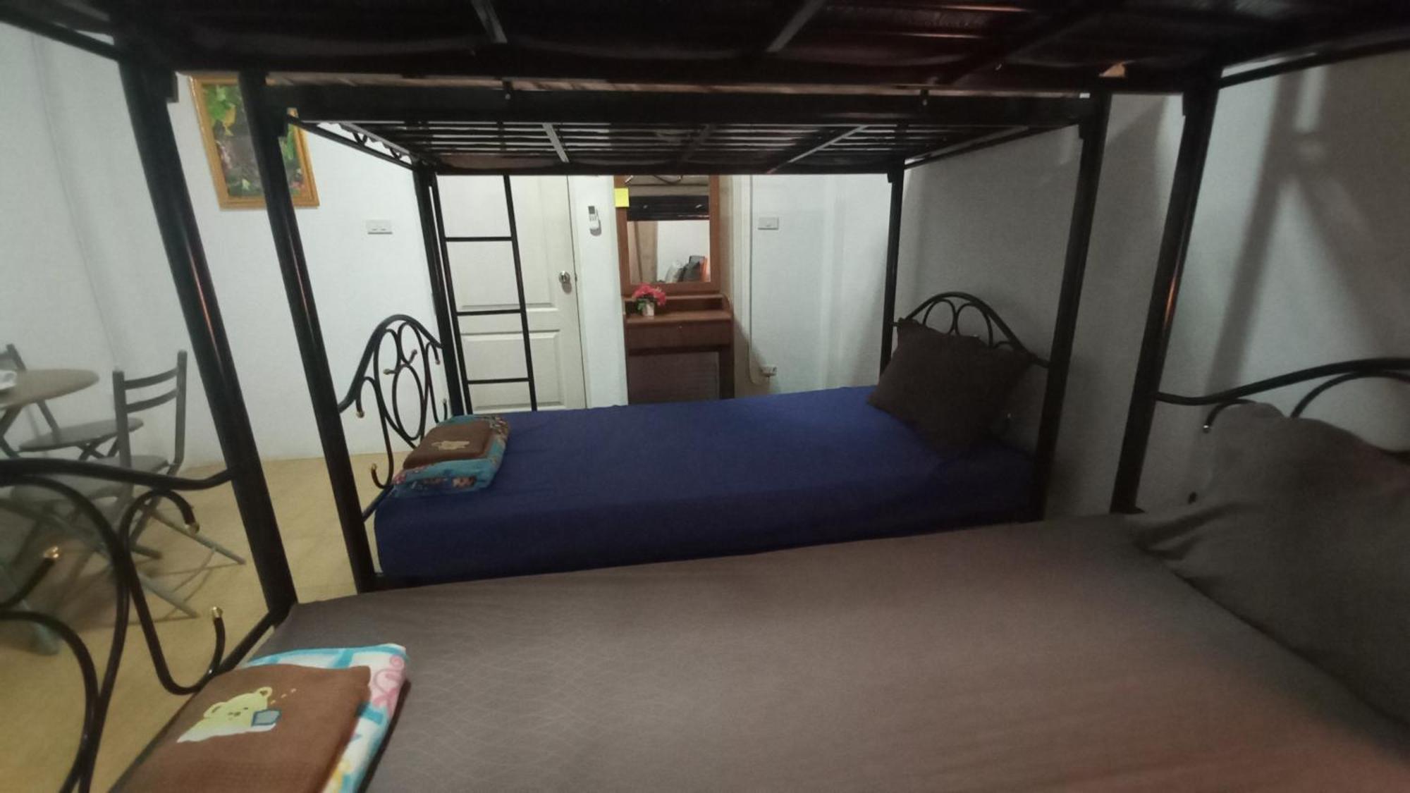 Amaretto Hostel Surat Thani Exterior photo