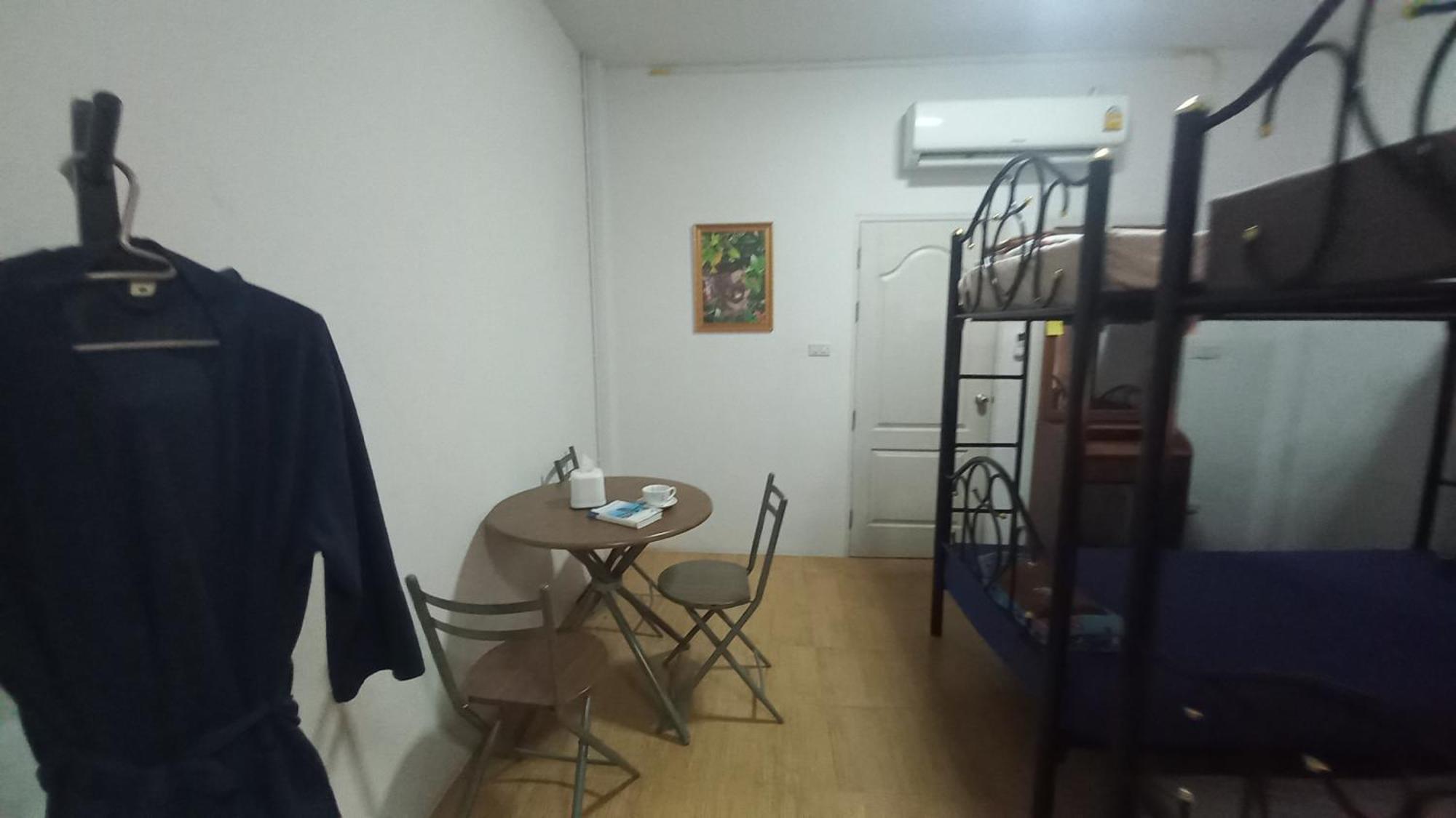 Amaretto Hostel Surat Thani Exterior photo