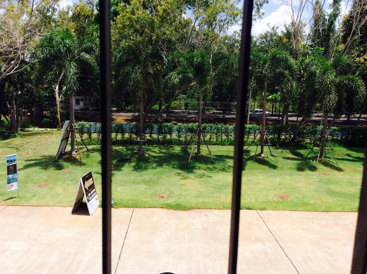 Amaretto Hostel Surat Thani Exterior photo
